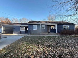 1633 Crescent Dr, Beloit, WI 53511