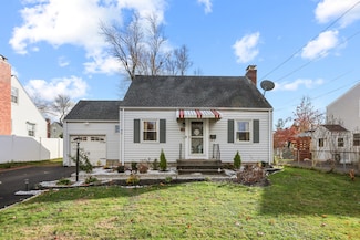 133 Robbins Ave, Newington, CT 06111