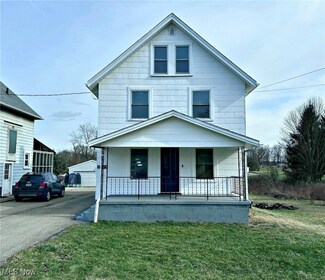 3399 Hughes Ave, Girard, OH 44420