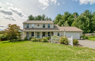 11 Hillside Meadows Dr, Southampton, MA 01073
