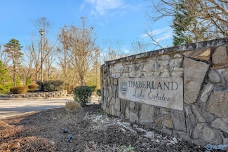 1669 Lake Cove Dr SW, Decatur, AL 35603