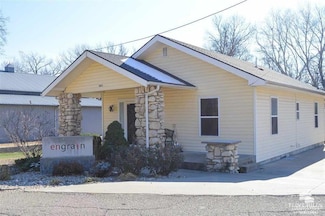 2031 Fort Riley Ln, Manhattan, KS 66502