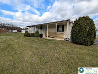 43 David Dr, Walnutport, PA 18088