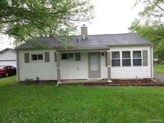 2445 Northdale Dr, Grand Blanc, MI 48439