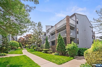 1483 John St Unit 10, Fort Lee, NJ 07024