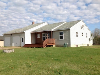 812 Albion Rd, Unity, ME 04988
