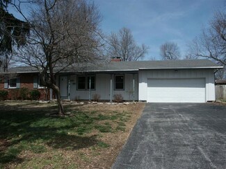 3151 E Alpine Dr, Springfield, MO 65804