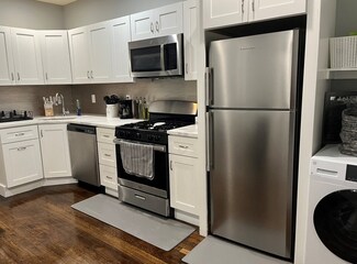 19 Hudson St Unit 1, Lowell, MA 01852