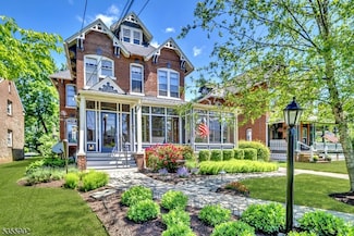 128 W High St, Somerville, NJ 08876
