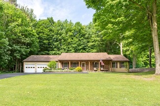 87 Olde Maple Ave, Fulton, NY 13069