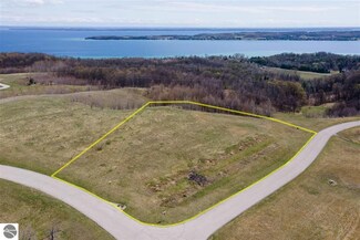 00 N Evgor Point, Suttons Bay, MI 49682