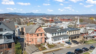 7 Mckinstry Place, Hudson, NY 12534