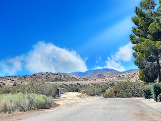 50 E 50th St Unit Ste Vic, Palmdale, CA 93552