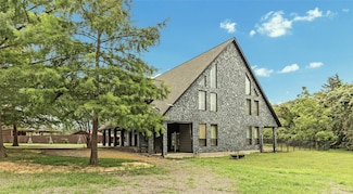 206 22 Hills Rd, Gause, TX 77857