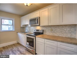 1136 N 10th St, Reading, PA 19604