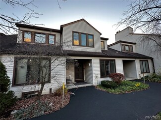 105 Old Meadow Dr Unit 10E, East Amherst, NY 14051