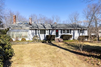 58 Summit Dr, Atkinson, NH 03811