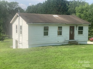 286 Berkeley Rd, Hendersonville, NC 28792