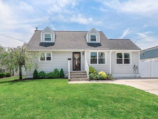 39 Jackson Ave, Bethpage, NY 11714