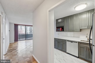 5225 Pooks Hill Rd, Bethesda, MD 20814