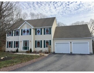7 Liberty Cir, Hopedale, MA 01747