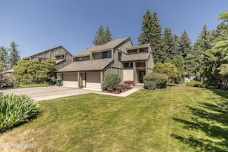 1057 E Loch Lomond Ct, Hayden, ID 83835