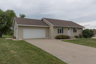305 Dover St S, Dover, MN 55929
