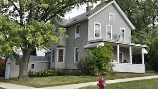 202 E 14th St, Lockport, IL 60441