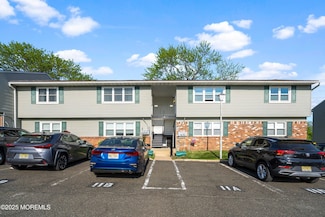 11 Delaware Ct Unit C, Matawan, NJ 07747