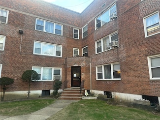 138-32 68th Dr Unit 2B, Flushing, NY 11367