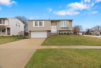 975 Borden Dr, Roselle, IL 60172