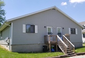 306 S 5th St, Holland, IN 47541