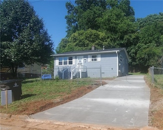 1432 Douglas St, Winston Salem, NC 27105