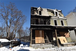 678 N 2nd St, Pottsville, PA 17901