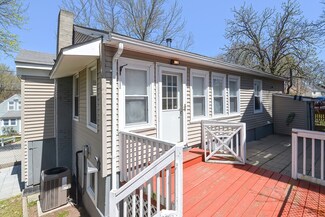 7 C St, Douglas, MA 01516