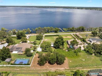 12130 Lakeshore Dr, Clermont, FL 34711