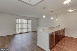 905 N Jackson St Unit 201, Arlington, VA 22201