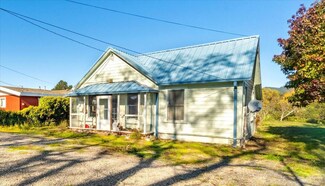3419 Payton Ln, Hydesville, CA 95547