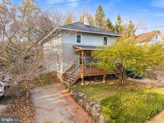 245 Willow Ave, Wayne, PA 19087