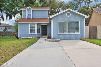 217 Aquarius Cir N, Jacksonville, FL 32216