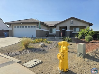 2403 Dale Ct, Imperial, CA 92243