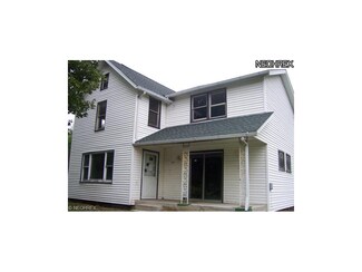 2751 Seeman St SW, East Sparta, OH 44626