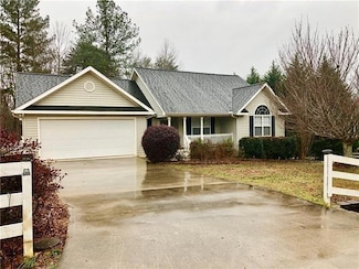 67 Barker Trail Rd, Cleveland, GA 30528