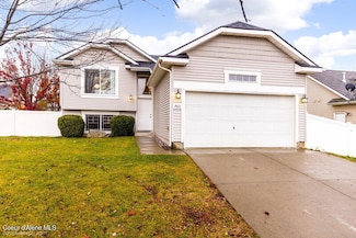 7488 N Courcelles Pkwy, Coeur D Alene, ID 83815