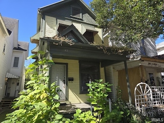 42 S 16th St, Richmond, IN 47374