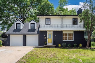 4417 E 104th St, Kansas City, MO 64137