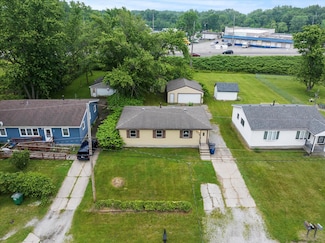 903 E 36th Place, Hobart, IN 46342