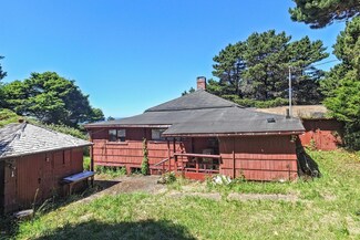 9888 NW Swallow St, Seal Rock, OR 97376