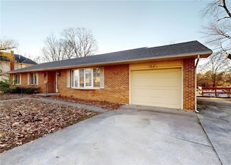 918 S Main St, Nevada, MO 64772