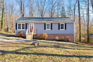 5037 Glen Tara Dr, Midlothian, VA 23112